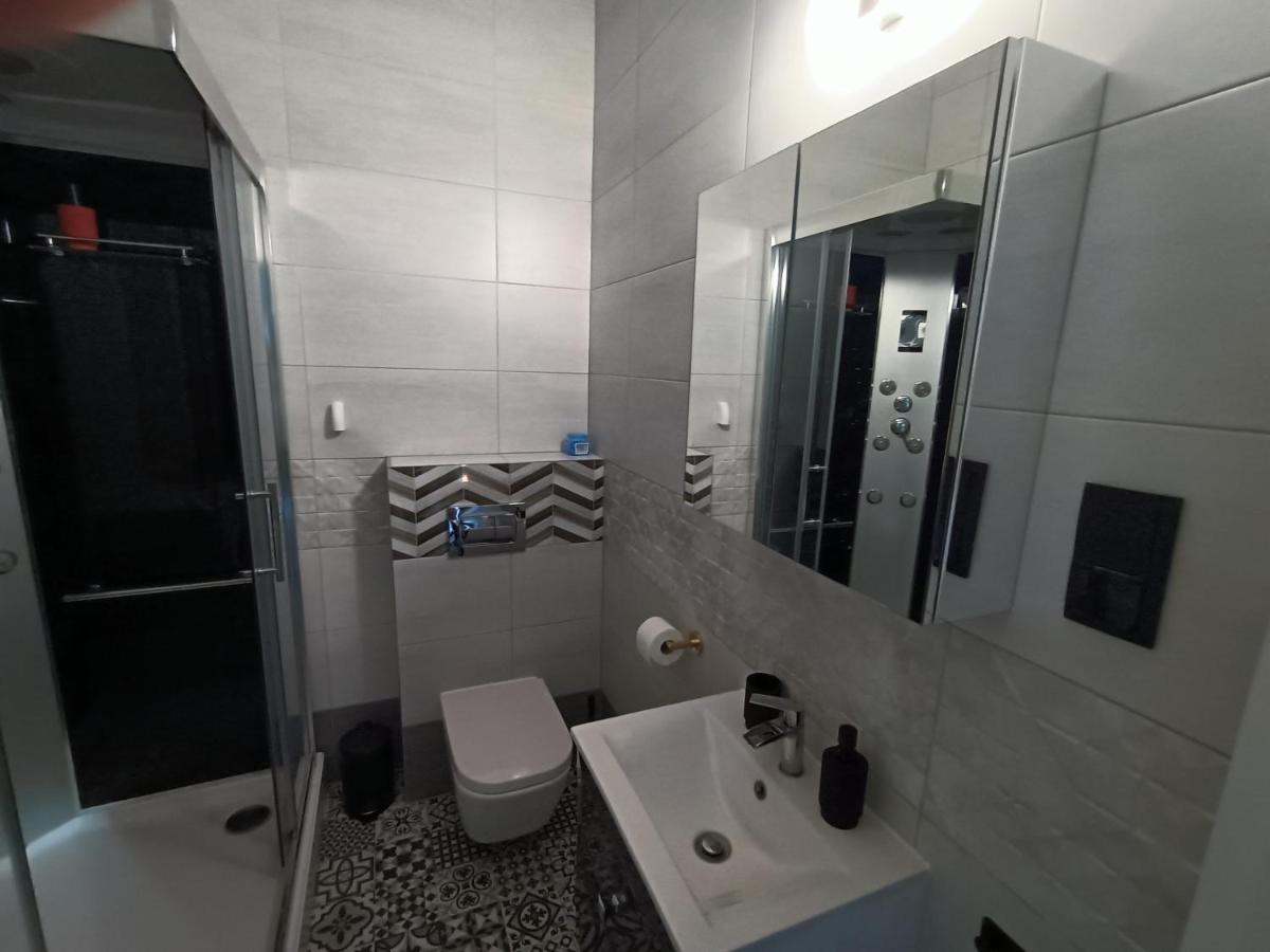 Apartment Flins Z Garazem